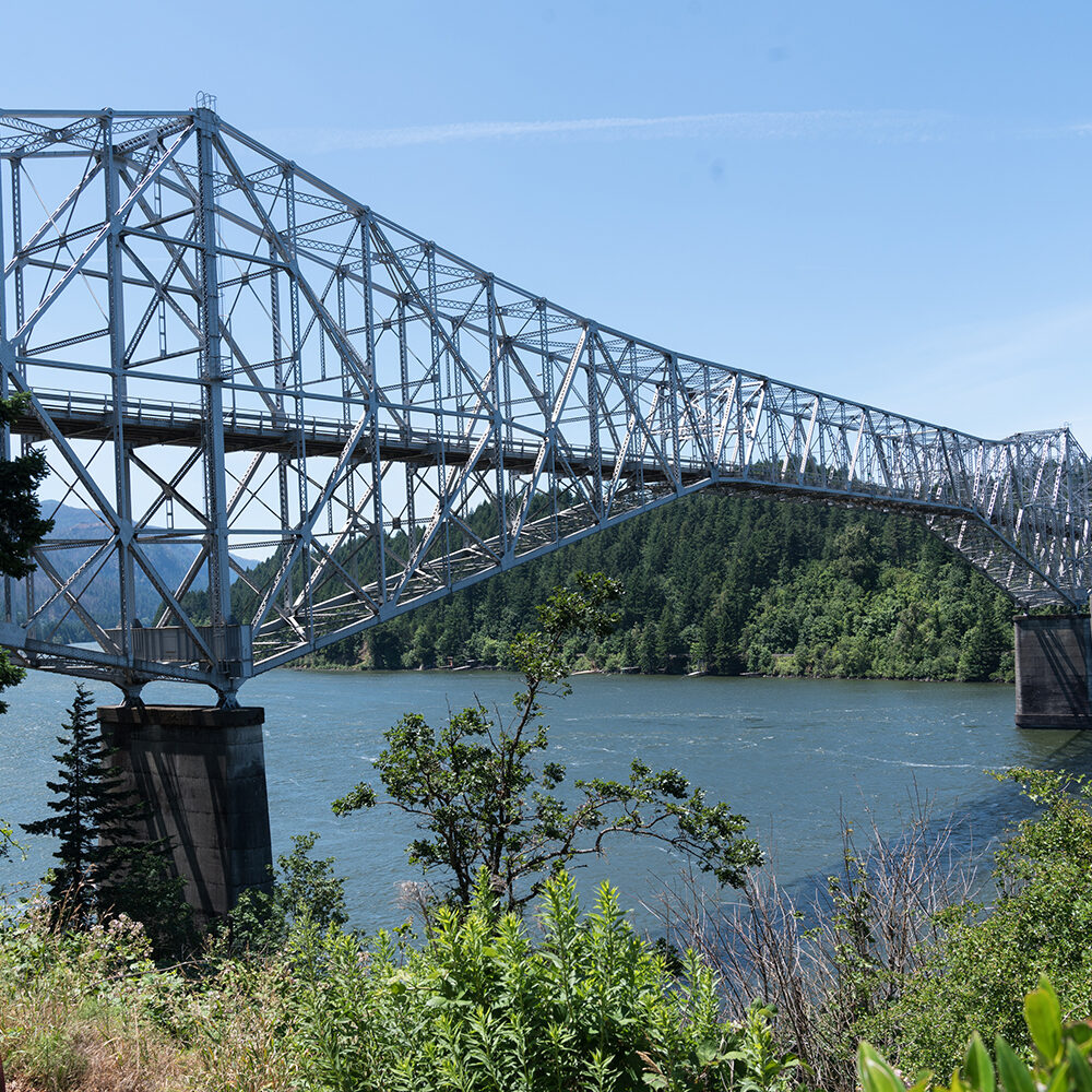 トリニダ橋 Bridge-of-the-Gods-1000x1000.jpg