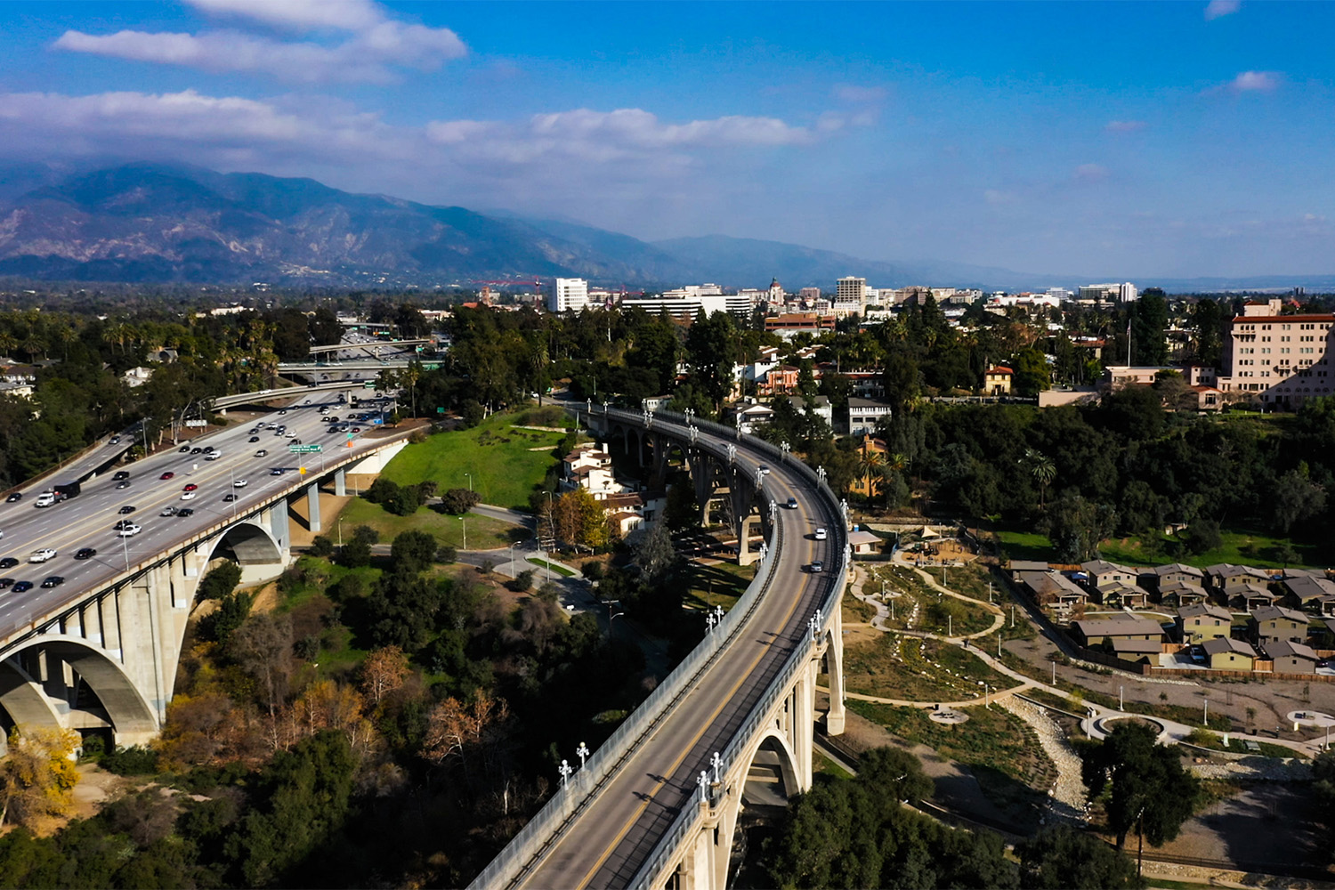Colorado Street Bridge｜ルート66の歴史を持つ、映画にも登場する